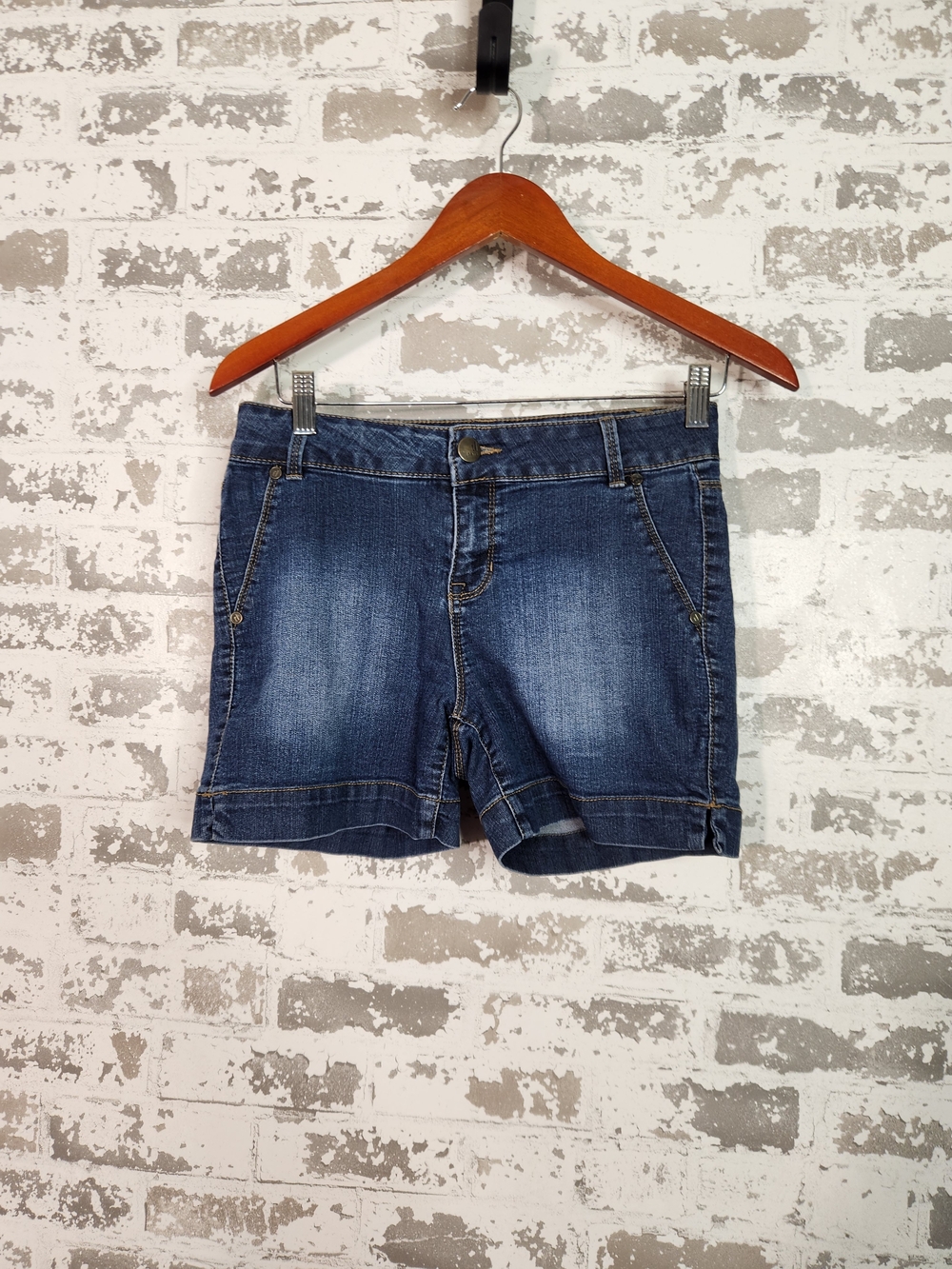 d. jeans Blue Washed Denim Mid-Rise Women's Shorts